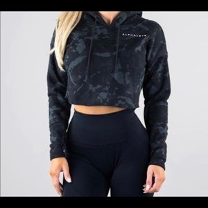 Alphalete Camo cropped hoodie